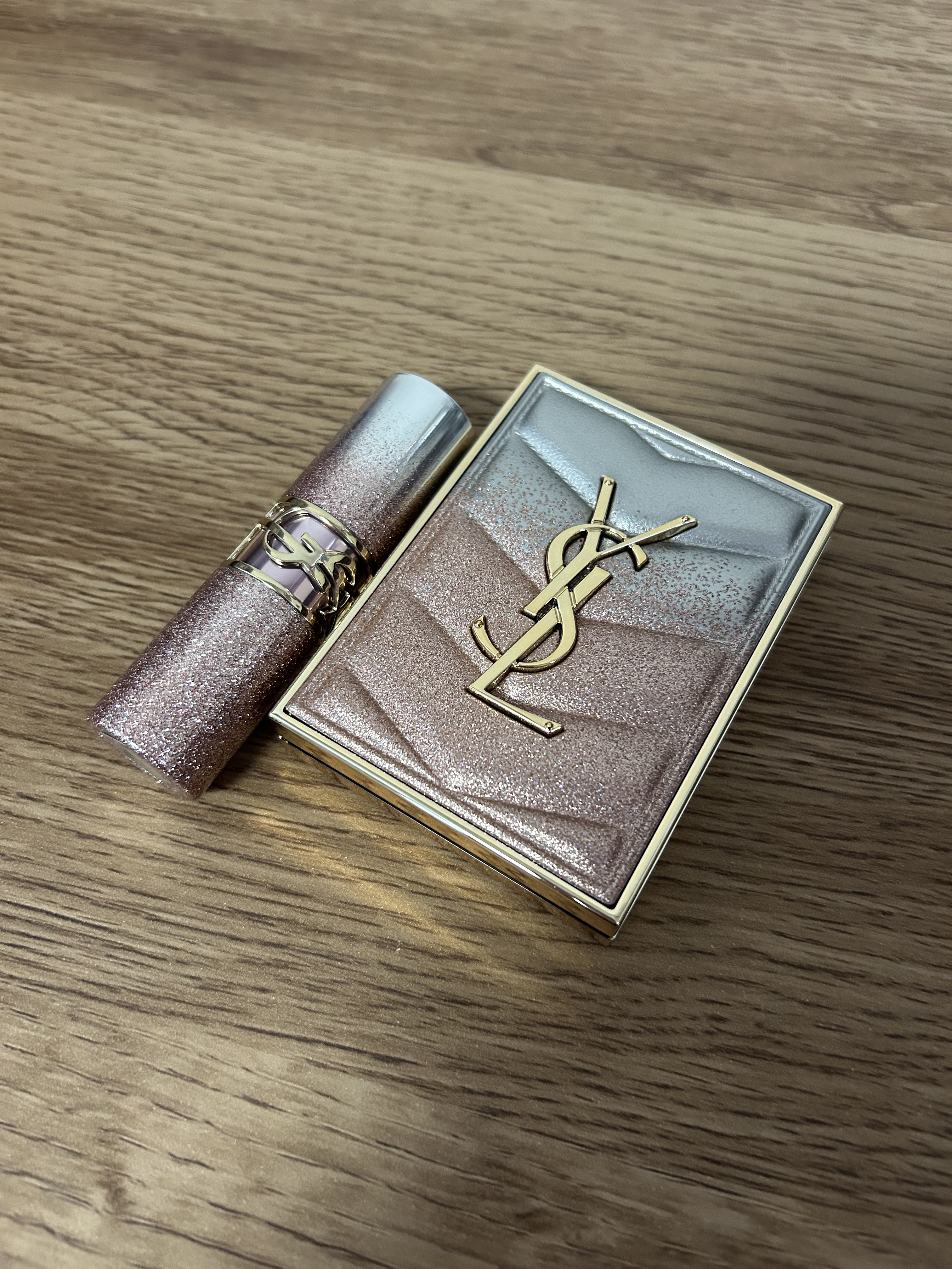 クチュール ミニ クラッチ/YVES SAINT LAURENT BEAUTE/アイシャドウパレットを使ったクチコミ（2枚目）