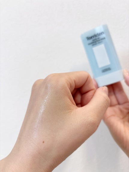 ダイブインモイスチャースージングサンスティック/Torriden/日焼け止めスティックを使ったクチコミ(5枚目)