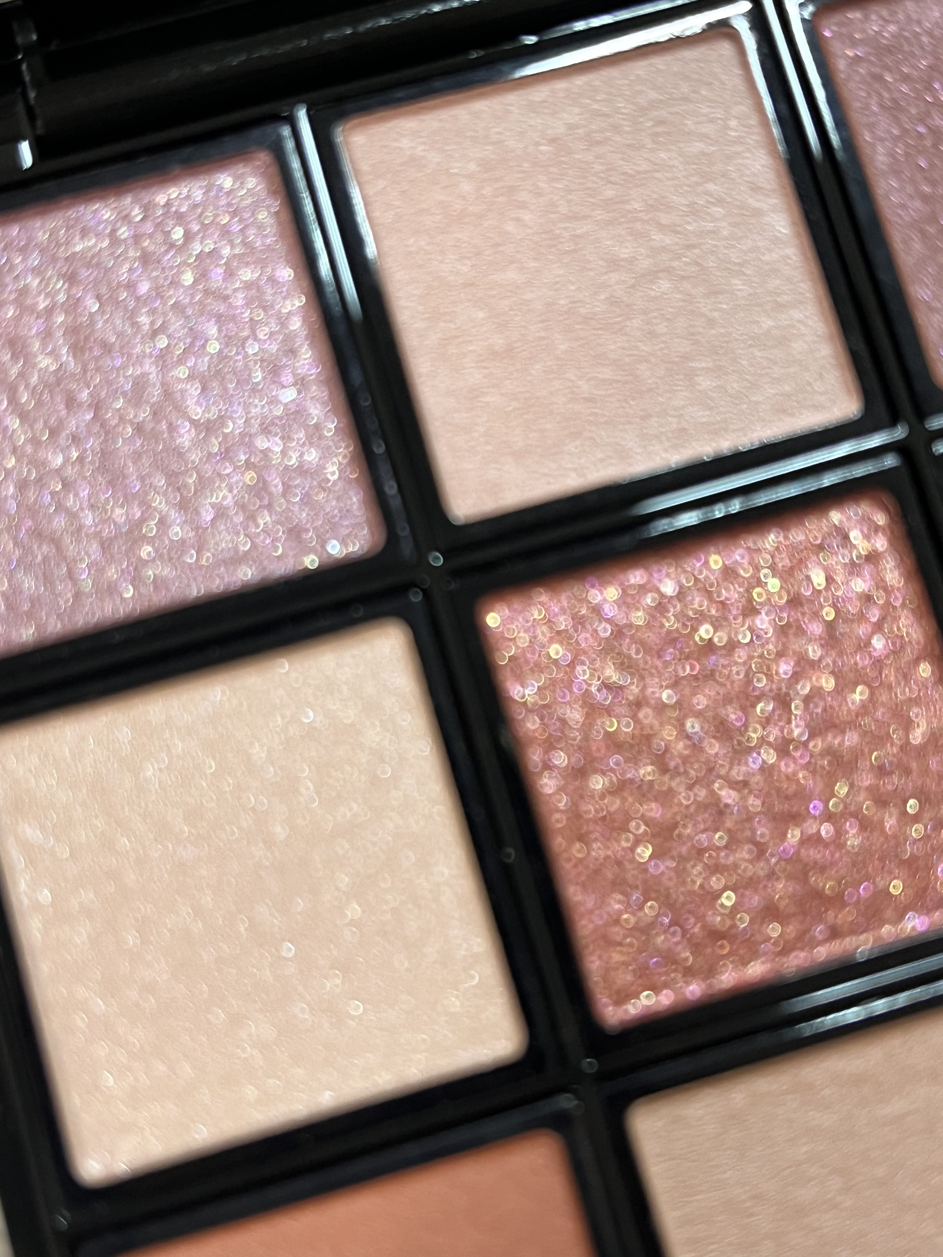 セルヴォーク エクスプレッシヴ アイズ/Celvoke/アイシャドウパレットを使ったクチコミ（3枚目）