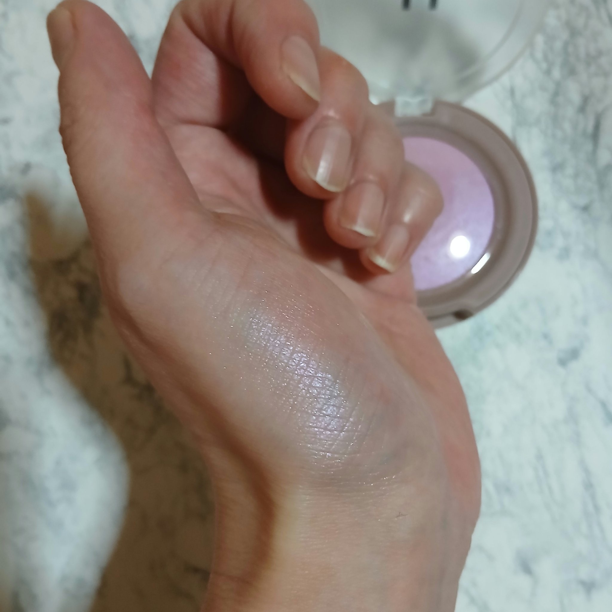 トゥルーディメンショングロウチーク G003 シャインアウト/hince/パウダーチークを使ったクチコミ（3枚目）