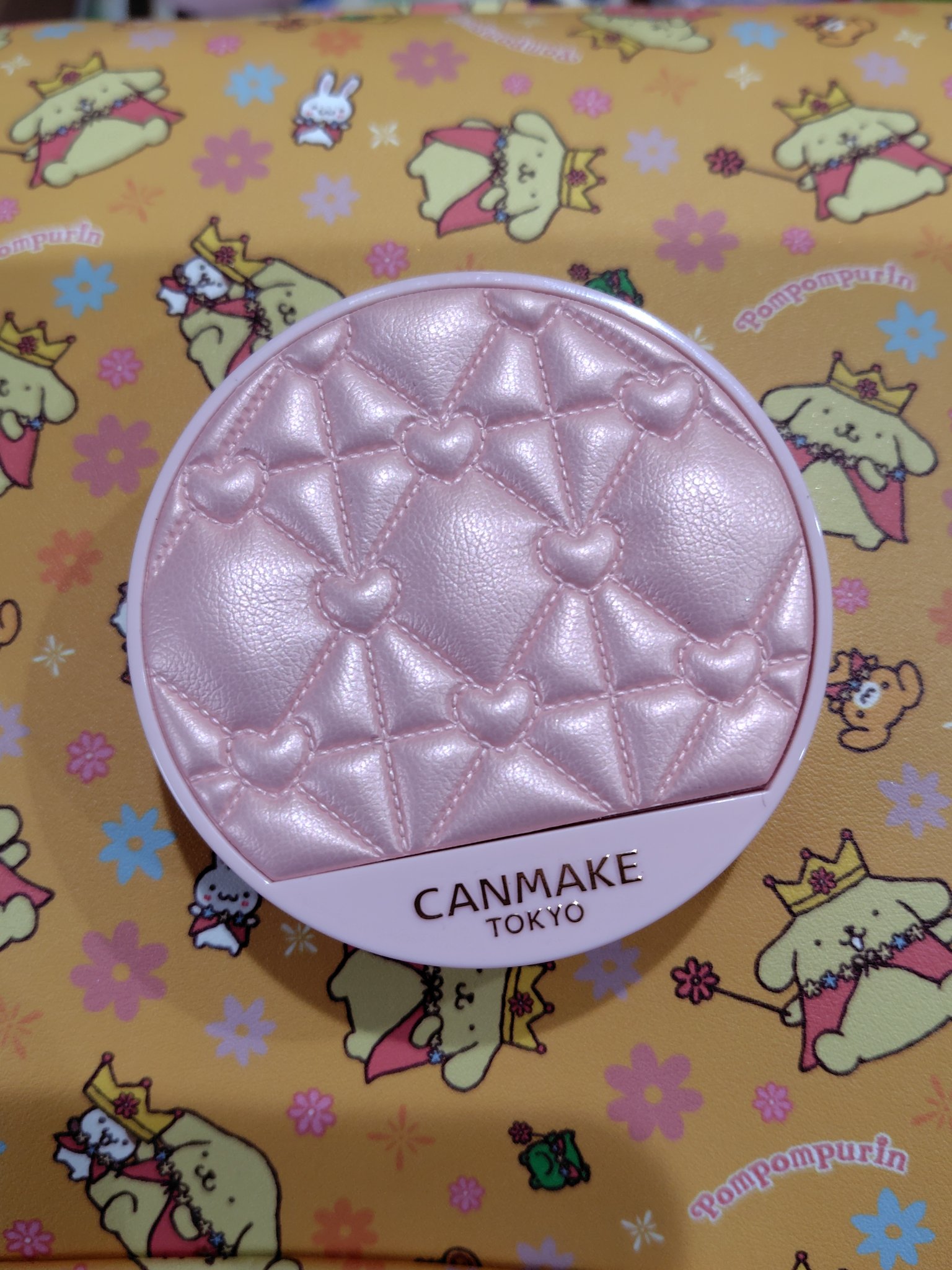 マシュマロフィニッシュパウダー　～Abloom～ 01 ディアレストブーケ（限定キルティング調容器）/キャンメイク/プレストパウダーを使ったクチコミ（1枚目）