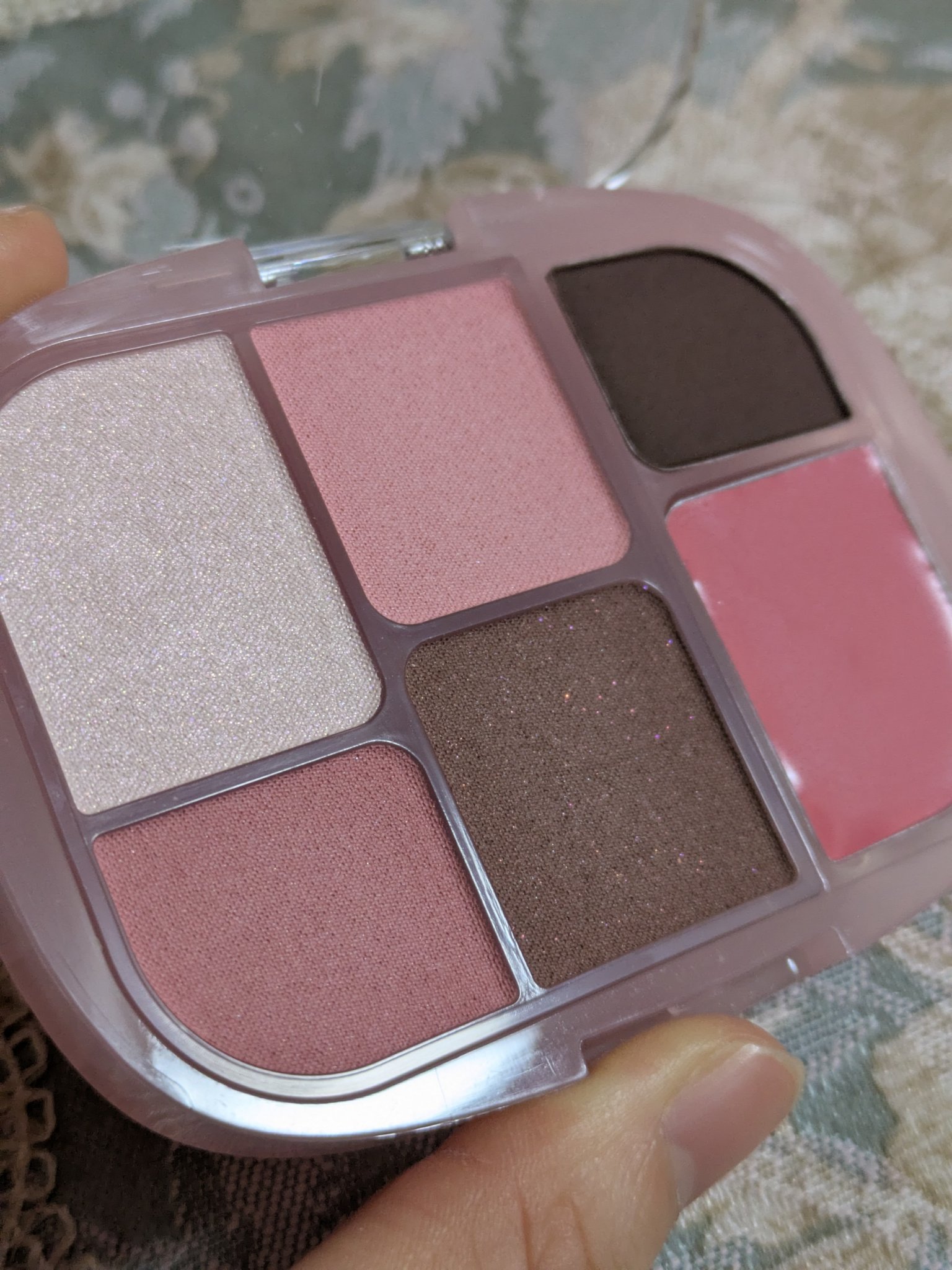 ソフトシアーマルチパレット/wakemake/アイシャドウパレットを使ったクチコミ（3枚目）