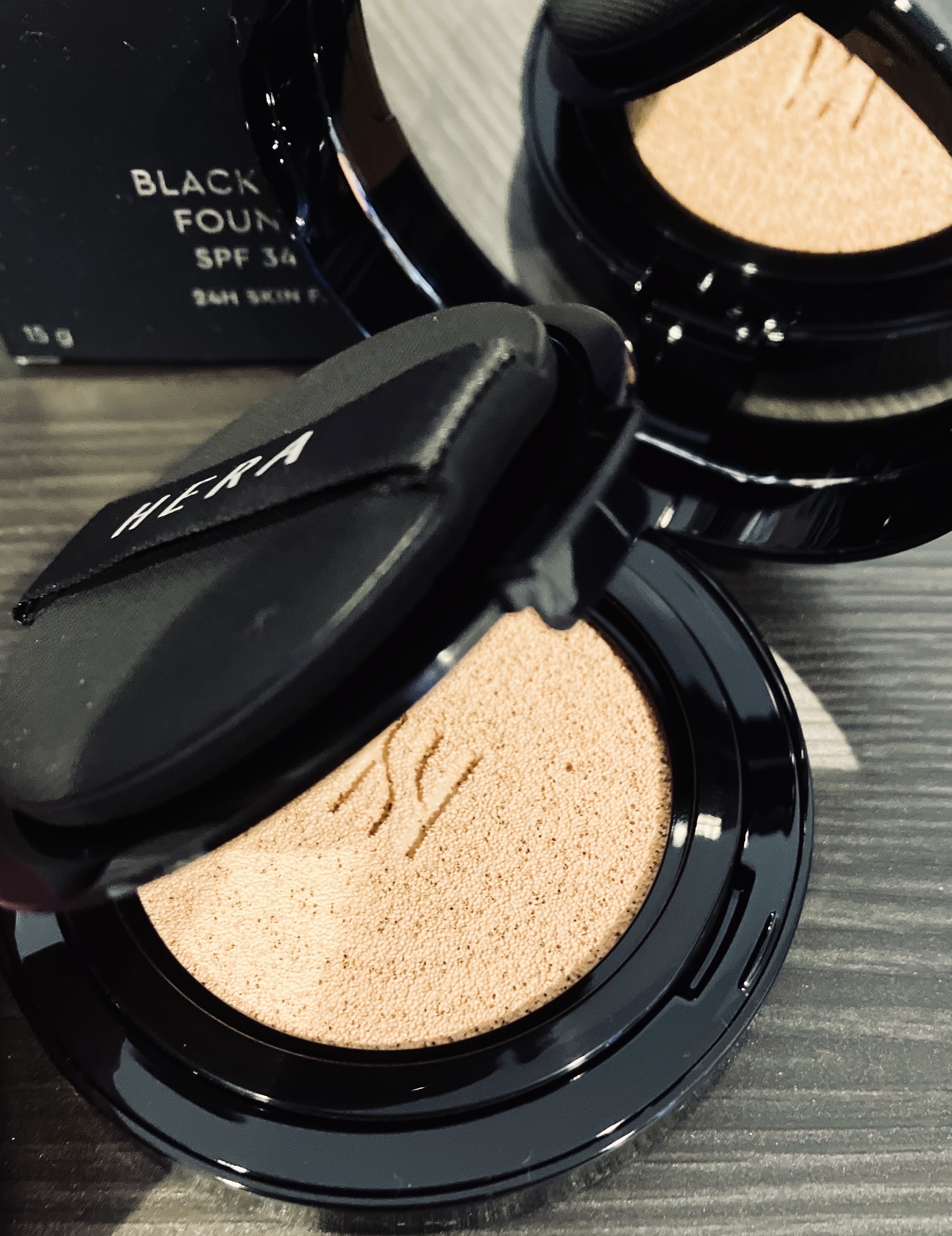 ブラック クッション ファンデーション/HERA/クッションファンデーションを使ったクチコミ（3枚目）