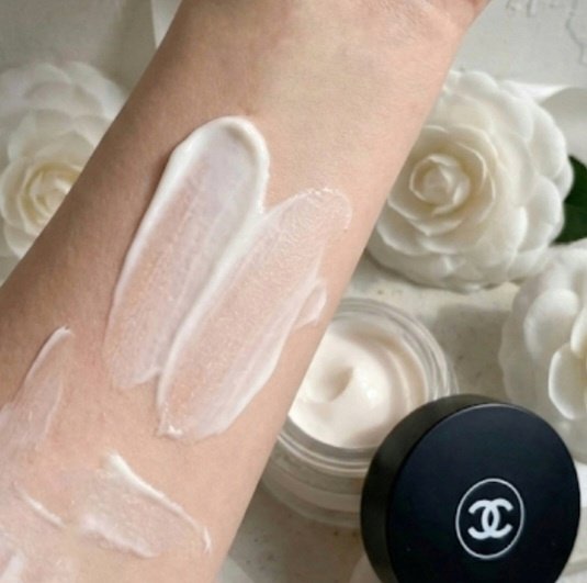 アイクリーム N°1 ドゥ シャネル/CHANEL/アイケア・アイクリームを使ったクチコミ（2枚目）