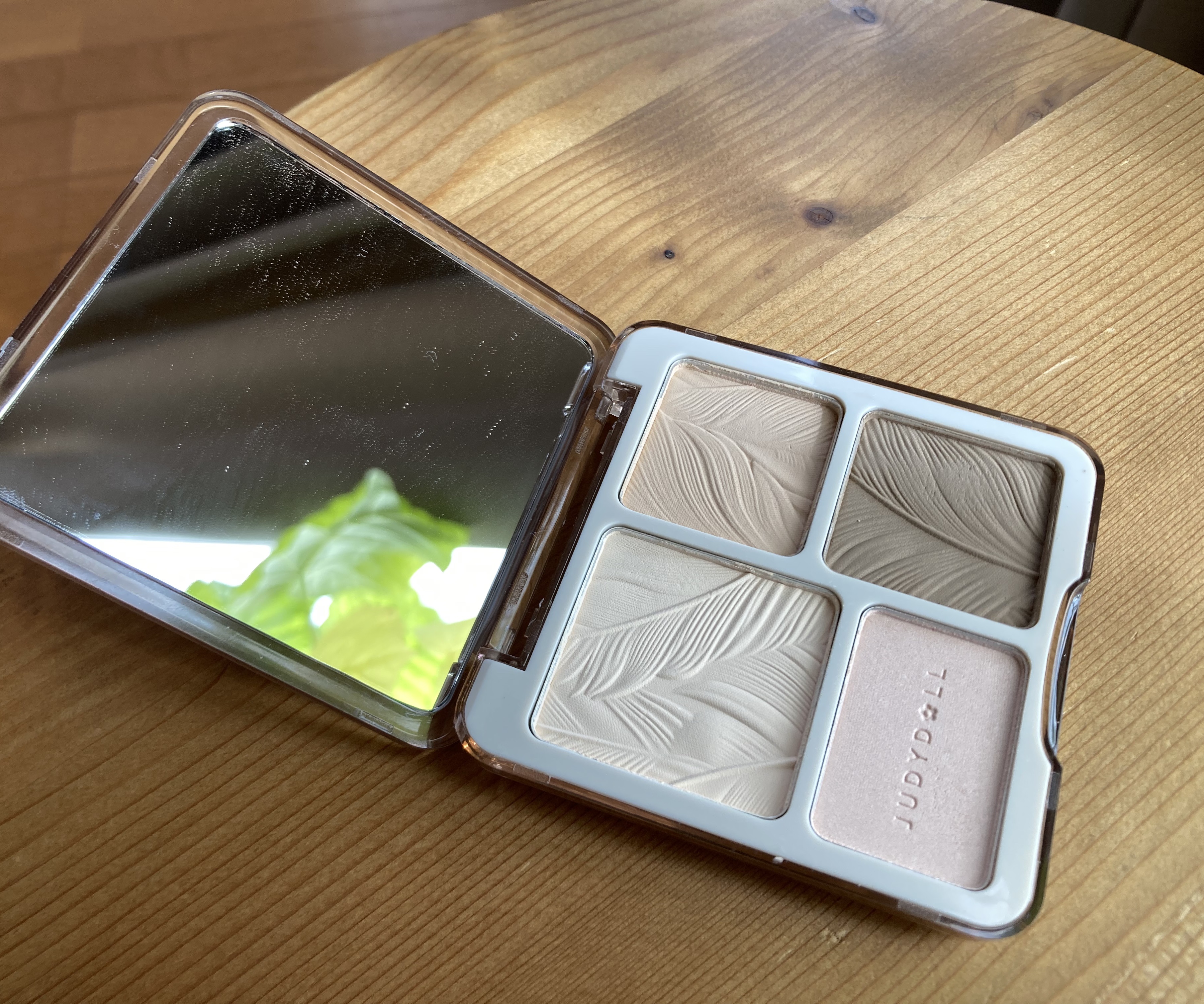 JUDYDOLL メリハリマスターパレット/JUDYDOLL/パウダーハイライトを使ったクチコミ（2枚目）