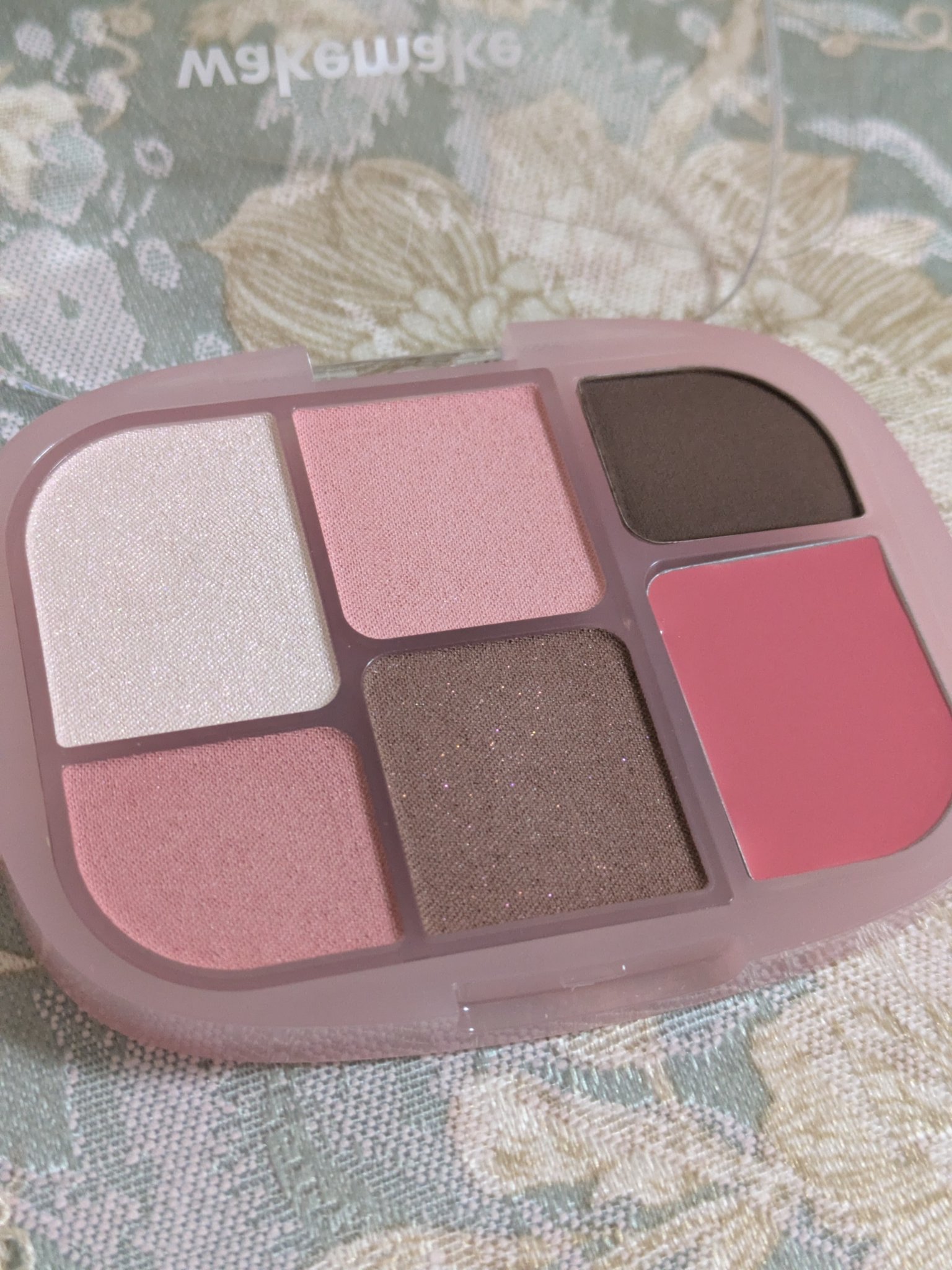 ソフトシアーマルチパレット/wakemake/アイシャドウパレットを使ったクチコミ（2枚目）