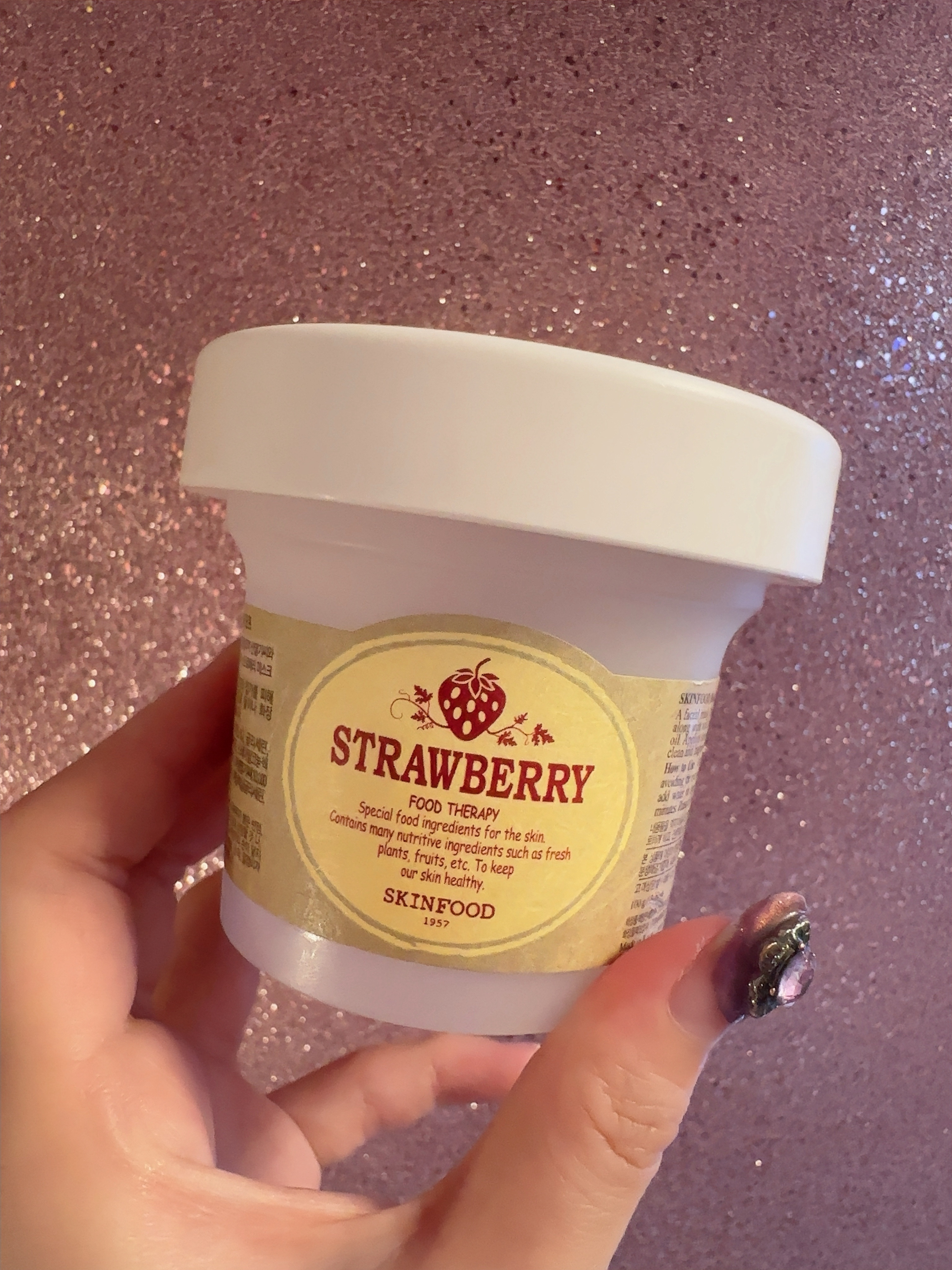 SKINFOOD ストロベリーシュガー フードマスクのクチコミ「\\スクラブ一軍〔SKINFOOD〕使い切り報告🍓//

𓂃𓈒𓏸✧︎𓂃𓈒𓏸✧︎𓂃𓈒𓏸✧︎𓂃𓈒𓏸.....」（3枚目）