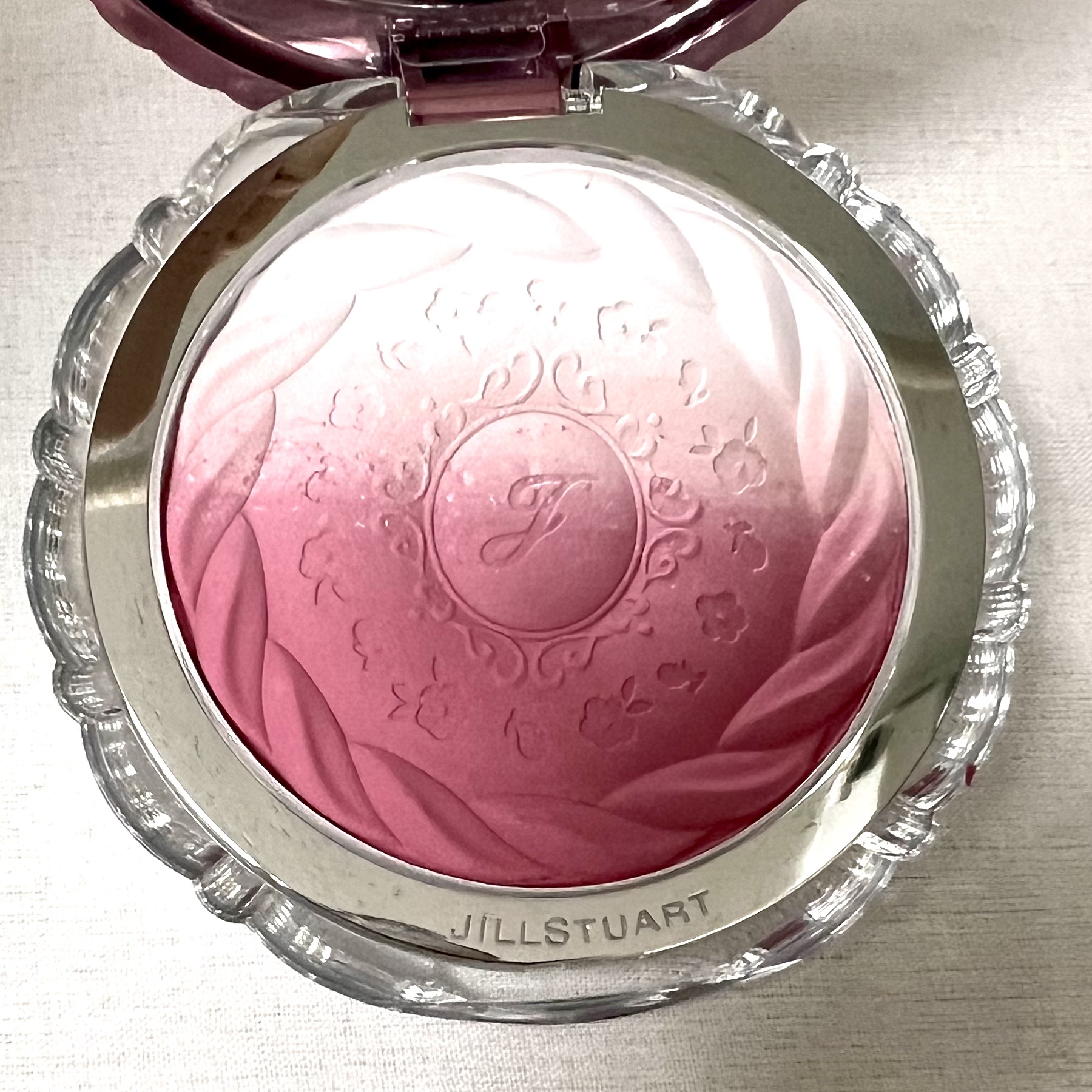 ジルスチュアート　パステルペタル ブラッシュ/JILL STUART/パウダーチークを使ったクチコミ（3枚目）