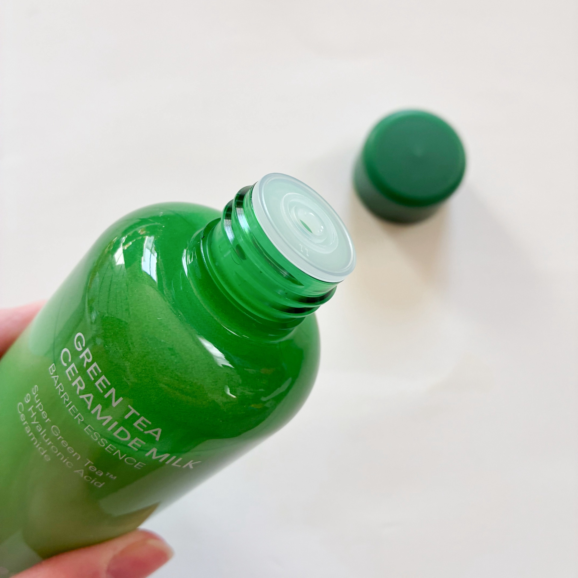 グリーンティー セラミド ミルク エッセンストナー/innisfree/化粧水を使ったクチコミ（2枚目）