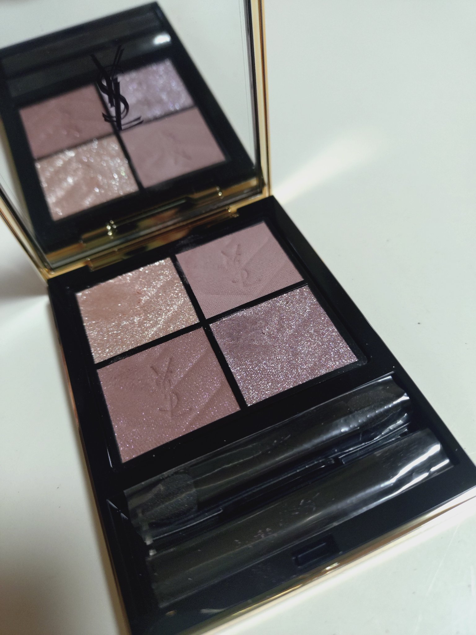 クチュール ミニ クラッチ/YVES SAINT LAURENT BEAUTE/アイシャドウパレットを使ったクチコミ（1枚目）