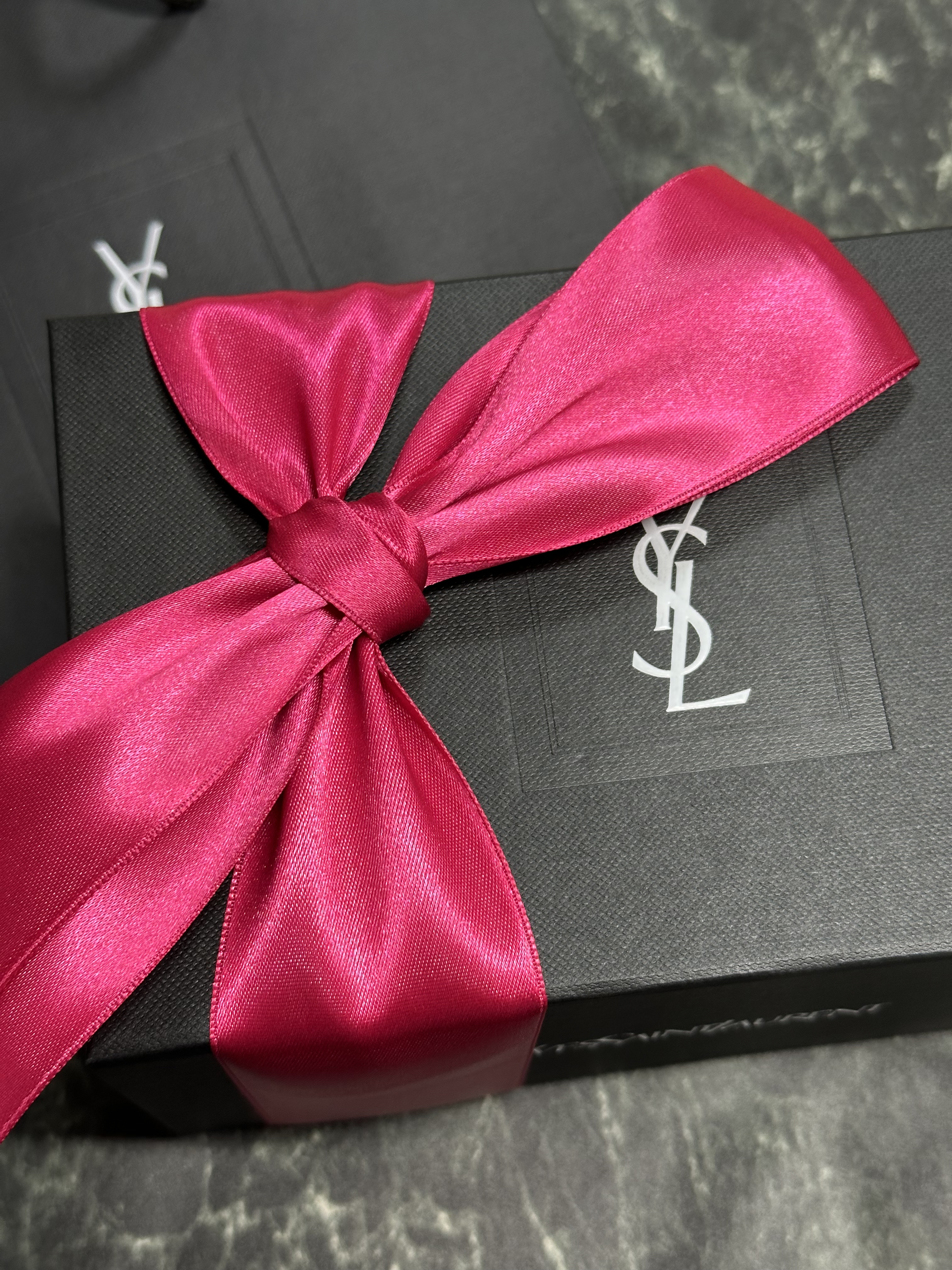 クチュール ミニ クラッチ/YVES SAINT LAURENT BEAUTE/アイシャドウパレットを使ったクチコミ（3枚目）