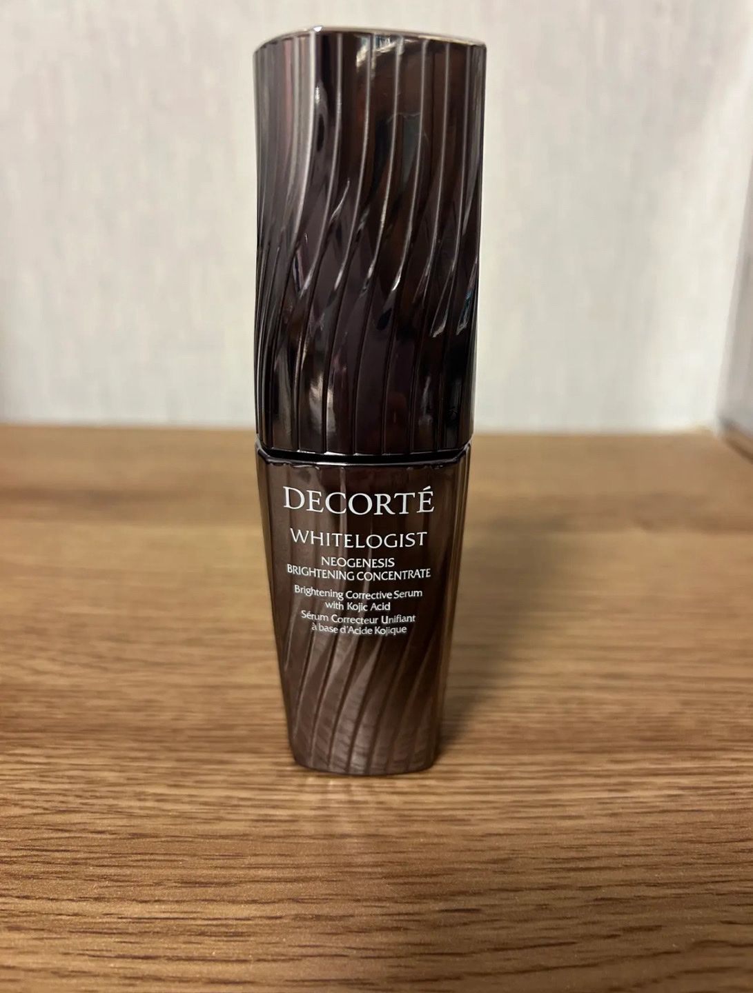 ホワイトロジスト　ネオジェネシス　ブライトニング コンセントレイト/DECORTÉ/美容液を使ったクチコミ（3枚目）