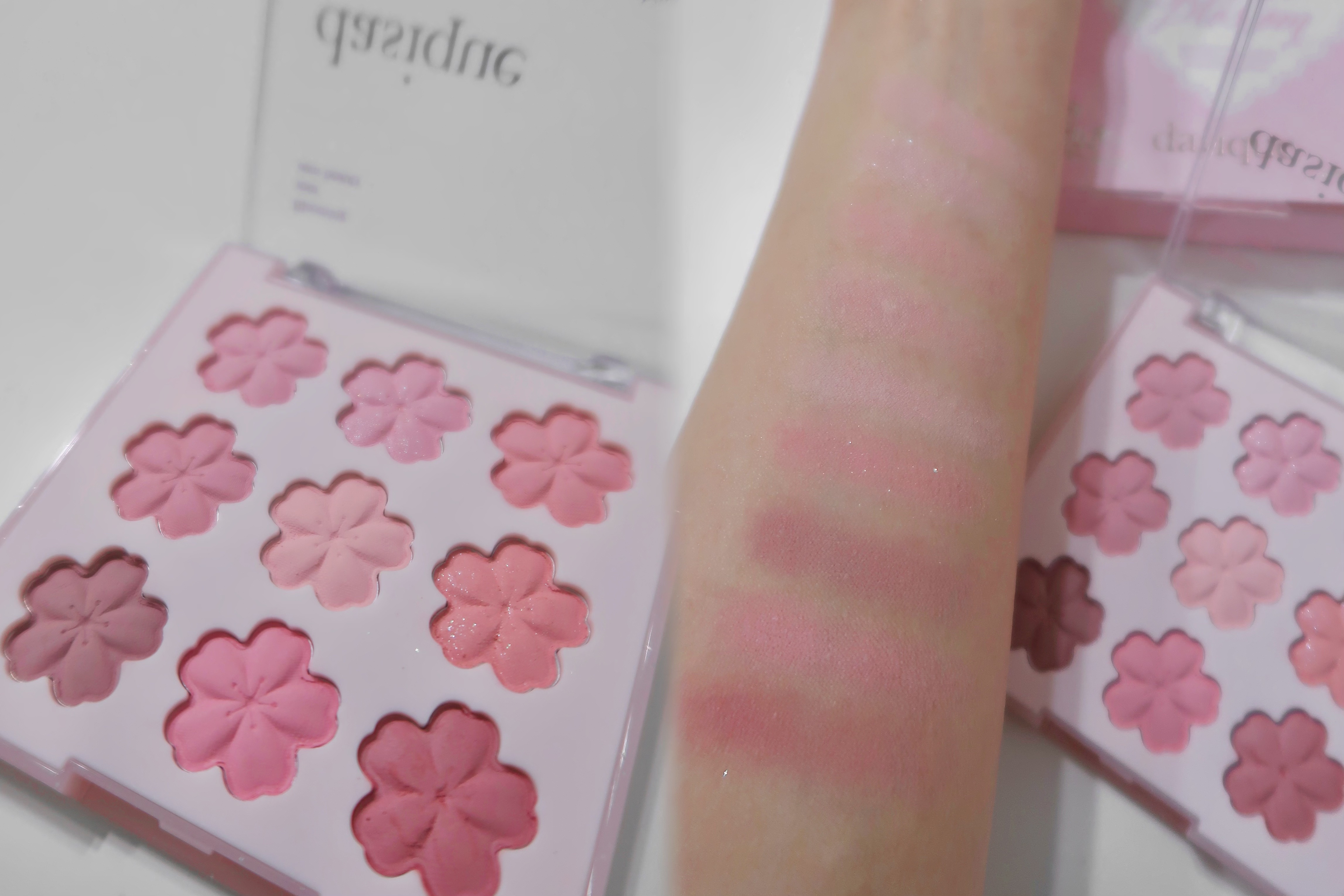 シャドウパレット 37 スウィートブロッサム/dasique/アイシャドウパレットを使ったクチコミ（2枚目）