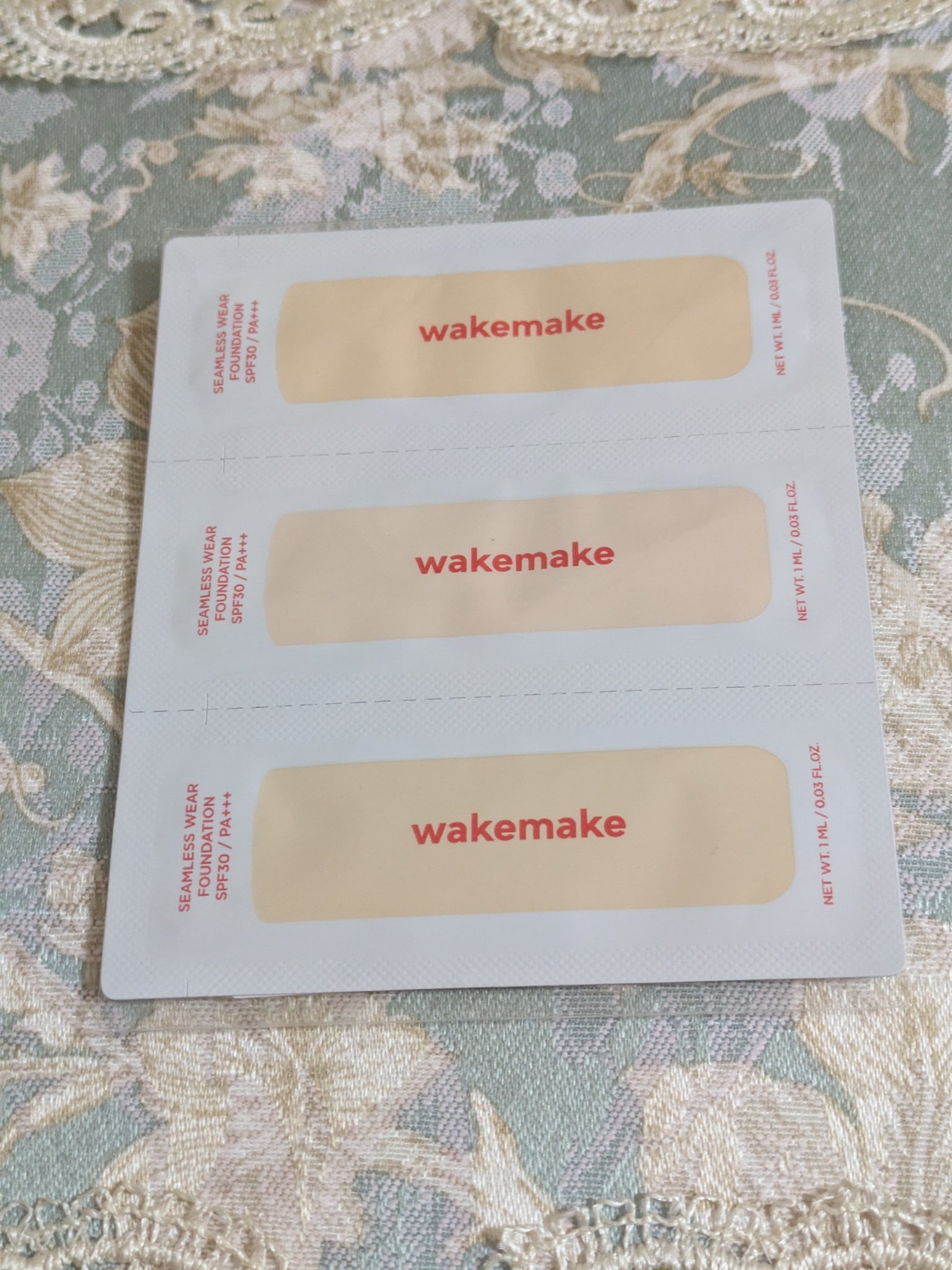 シームレスウェアファンデーション/wakemake/リキッドファンデーションを使ったクチコミ（1枚目）