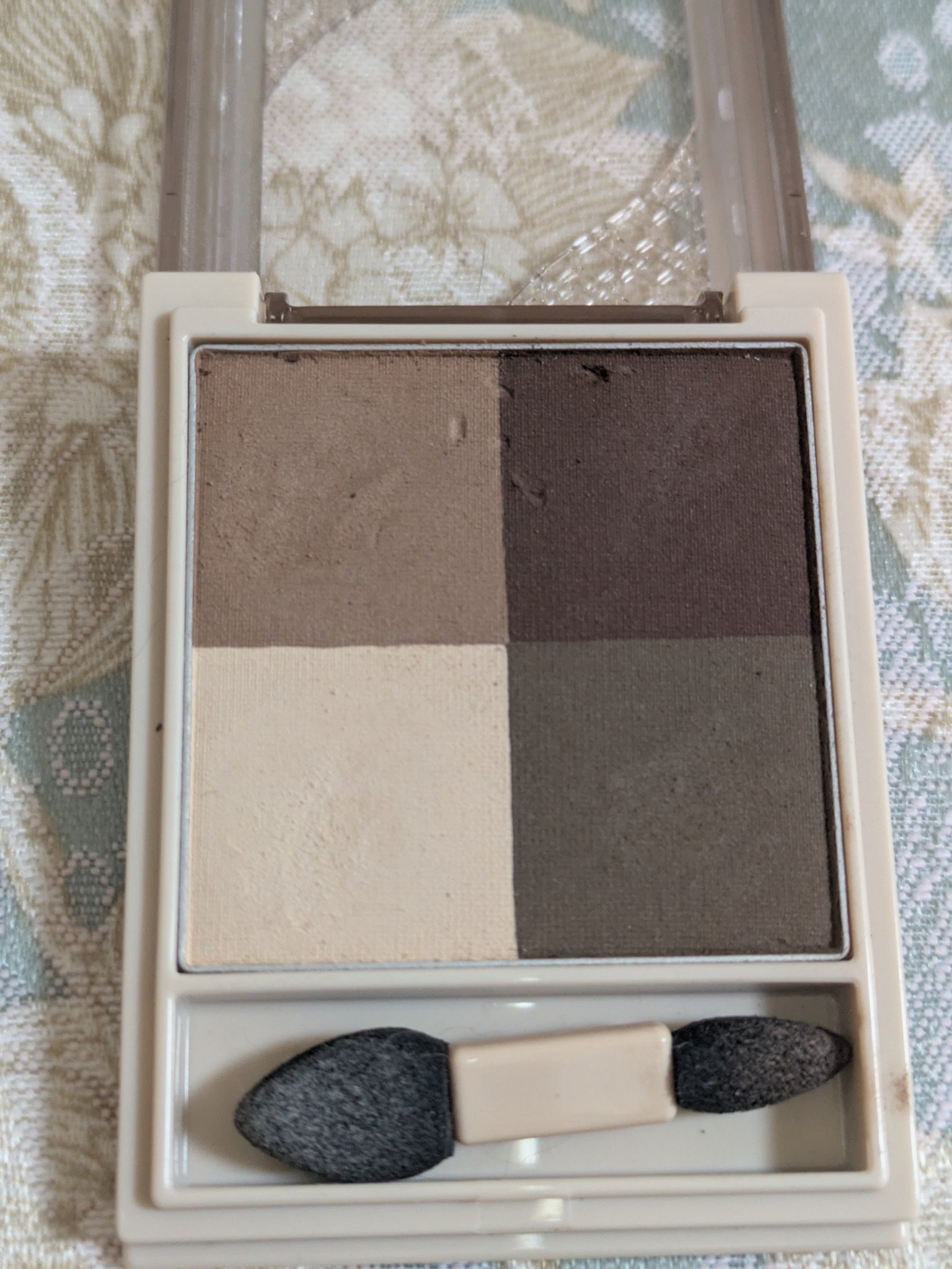 ニュアンス マット クリエイター/Visée/アイシャドウパレットを使ったクチコミ（3枚目）