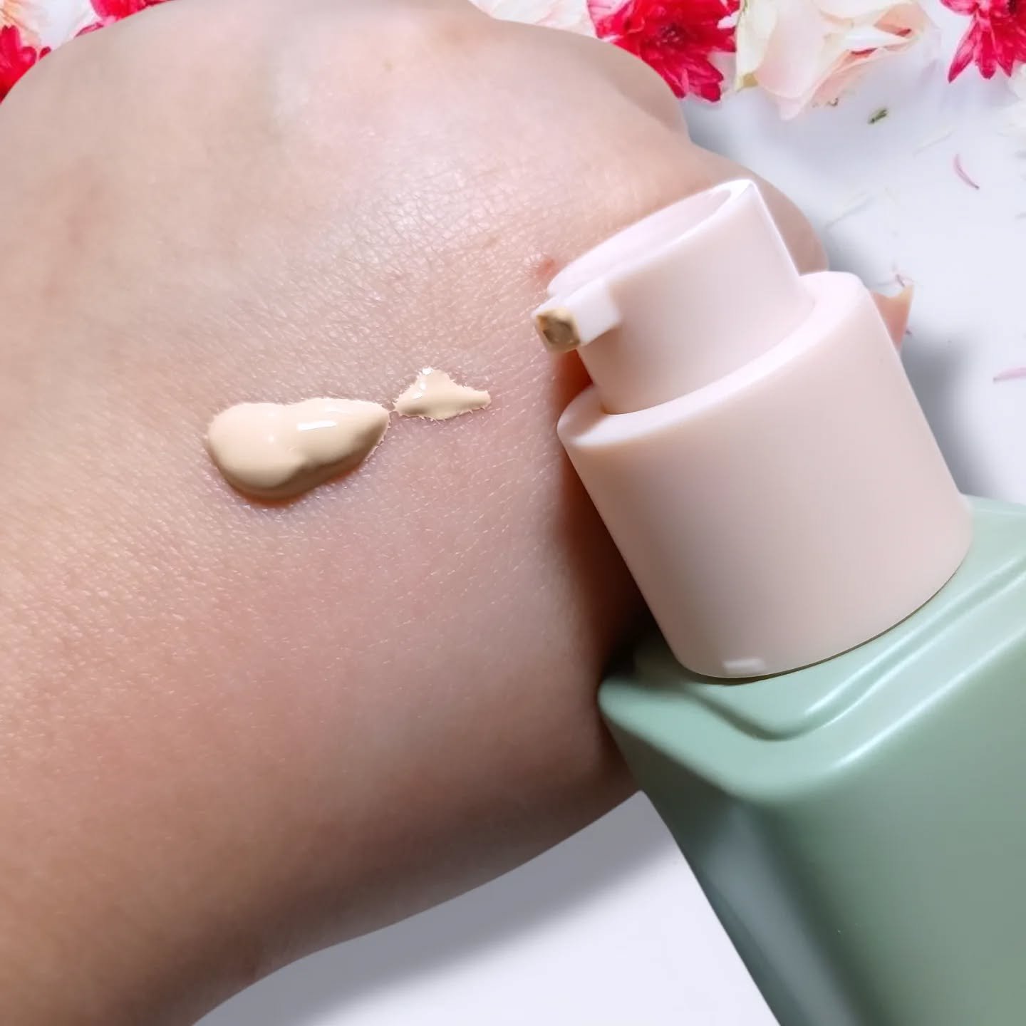 ジヴェルニー 密着カバーファンデーション/GIVERNY/リキッドファンデーションを使ったクチコミ（3枚目）