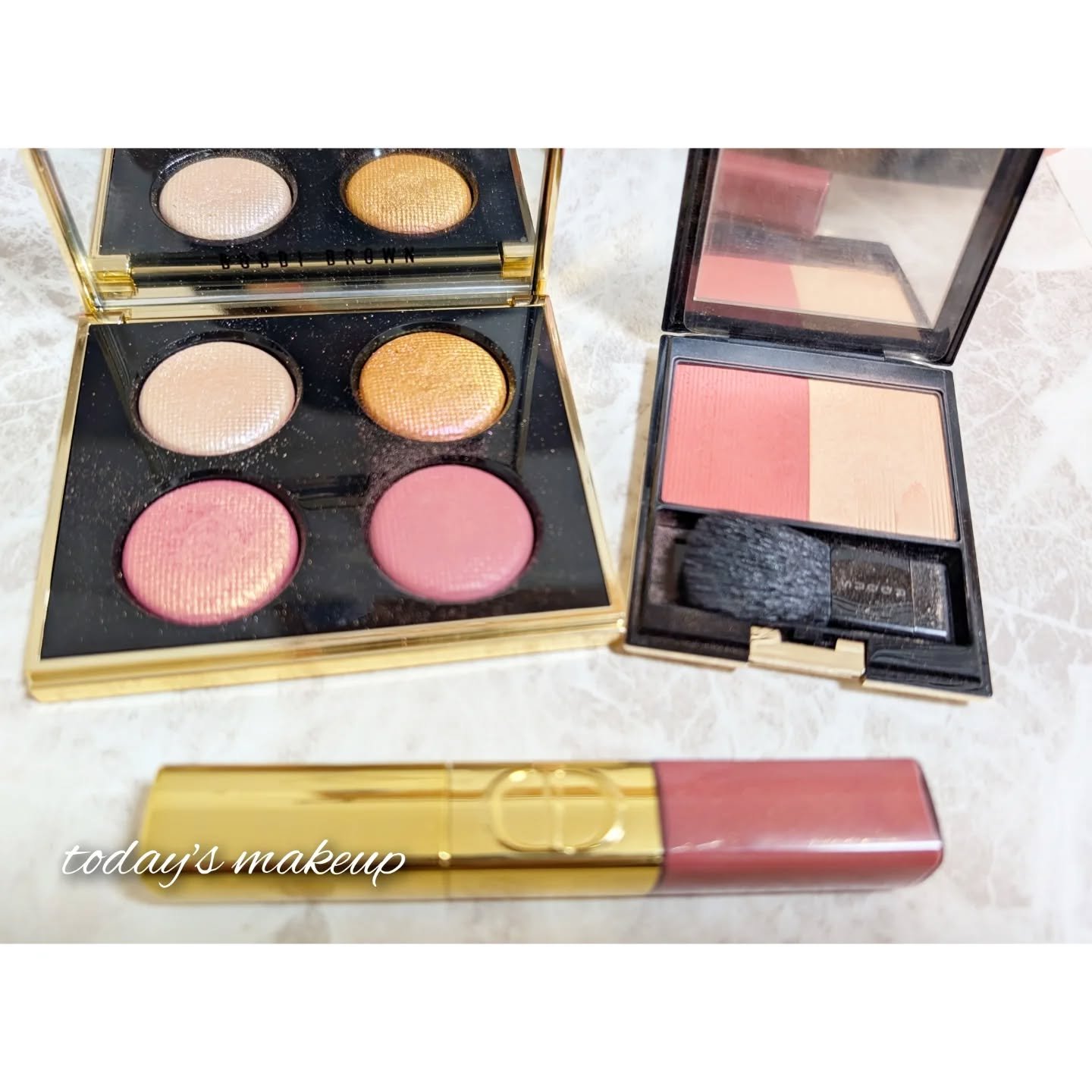 リュクス アイシャドウ クォード グロウ ウィズ ラブ コレクション/BOBBI BROWN/アイシャドウパレットを使ったクチコミ（1枚目）