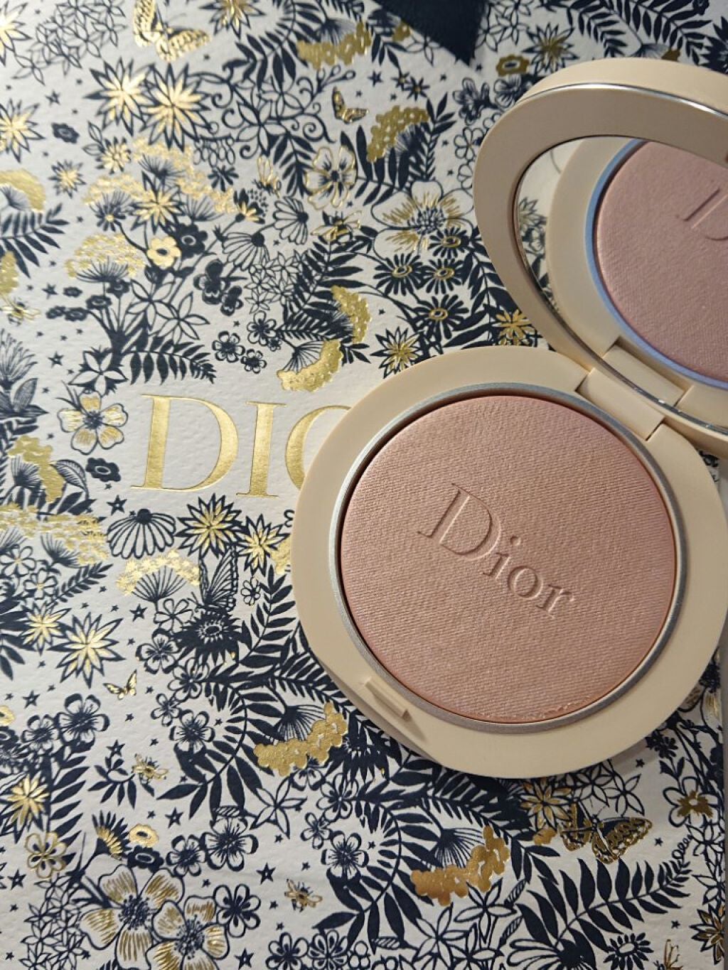 ディオールスキン フォーエヴァー クチュール ルミナイザー/Dior/プレストパウダーを使ったクチコミ(1枚目)