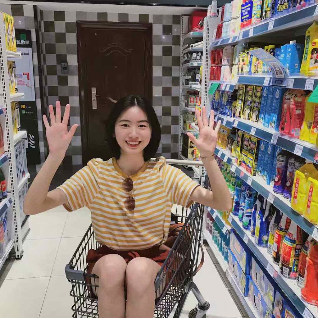 中国女孩 on LIPS 「Howtotakephotosinthesupermarket..」(1枚目)