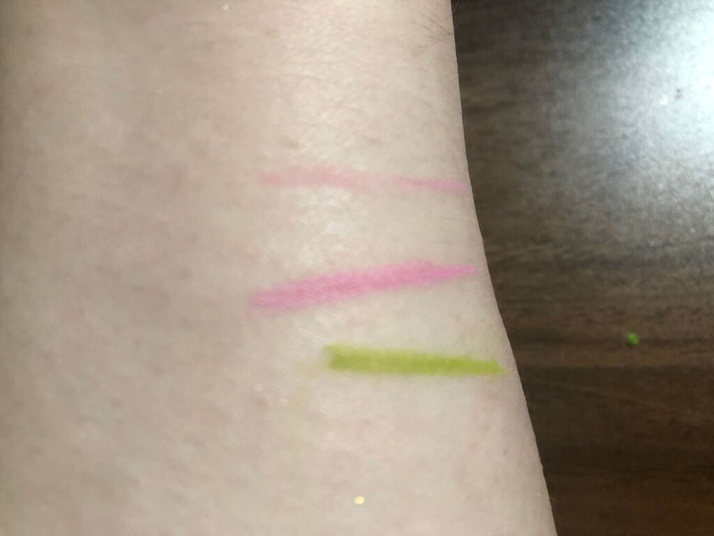 サラダdeフルーツカラーリキッドアイライナーWP/FLORTTE/リキッドアイライナーを使ったクチコミ（1枚目）