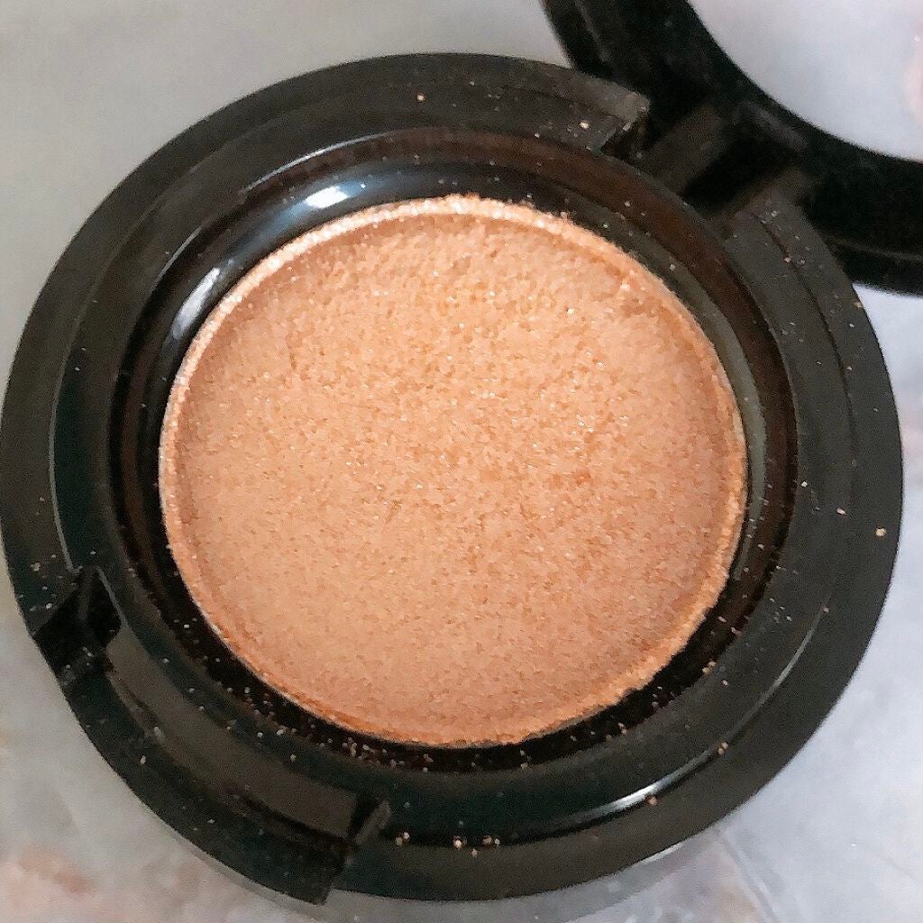 モノアイズ アイシャドウ/ARITAUM/単色アイシャドウを使ったクチコミ(2枚目)