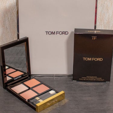 アイ カラー クォード/TOM FORD BEAUTY/パウダーアイシャドウを使ったクチコミ（2枚目）