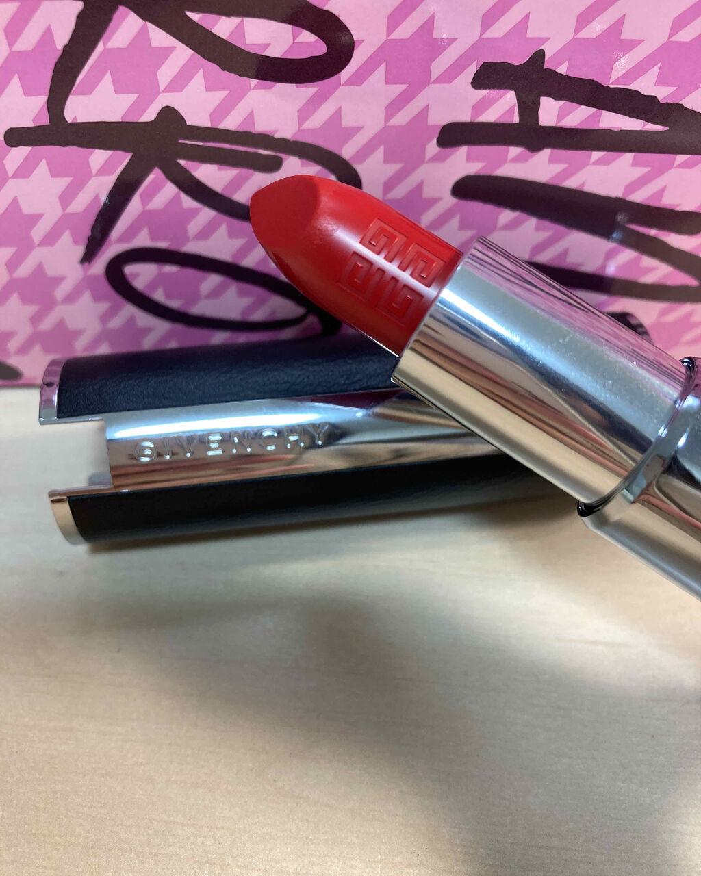 ルージュ・ジバンシイ No.306 カーマイン・エスカルパン/GIVENCHY/ハイライト・シェーディングを使ったクチコミ（1枚目）