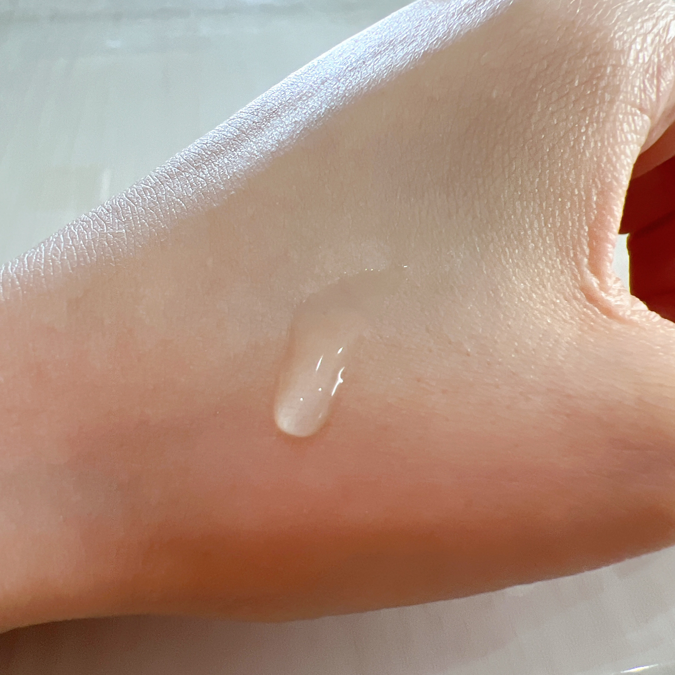 モイスチュアマイルドホワイトリペアエッセンス C100/モイスチュアマイルド ホワイト/美容液を使ったクチコミ（2枚目）