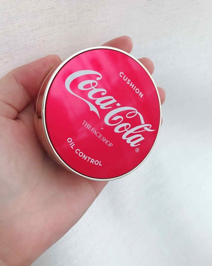オイルコントロールウォータークッション (コカコーラエディション) /THE FACE SHOP/クッションファンデーションを使ったクチコミ(1枚目)