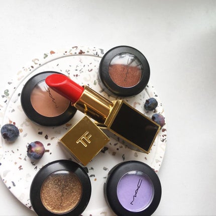 パウダー キス アイシャドウ サッチ ア チュール/M・A・C/単色アイシャドウを使ったクチコミ(1枚目)