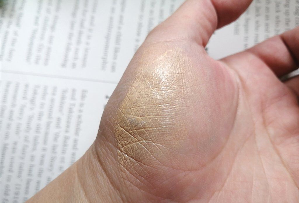 インテンシブ スキン セラム ファンデーション SPF40（PA++++） N-032 サンド(限定)/BOBBI BROWN/リキッドファンデーションを使ったクチコミ（3枚目）