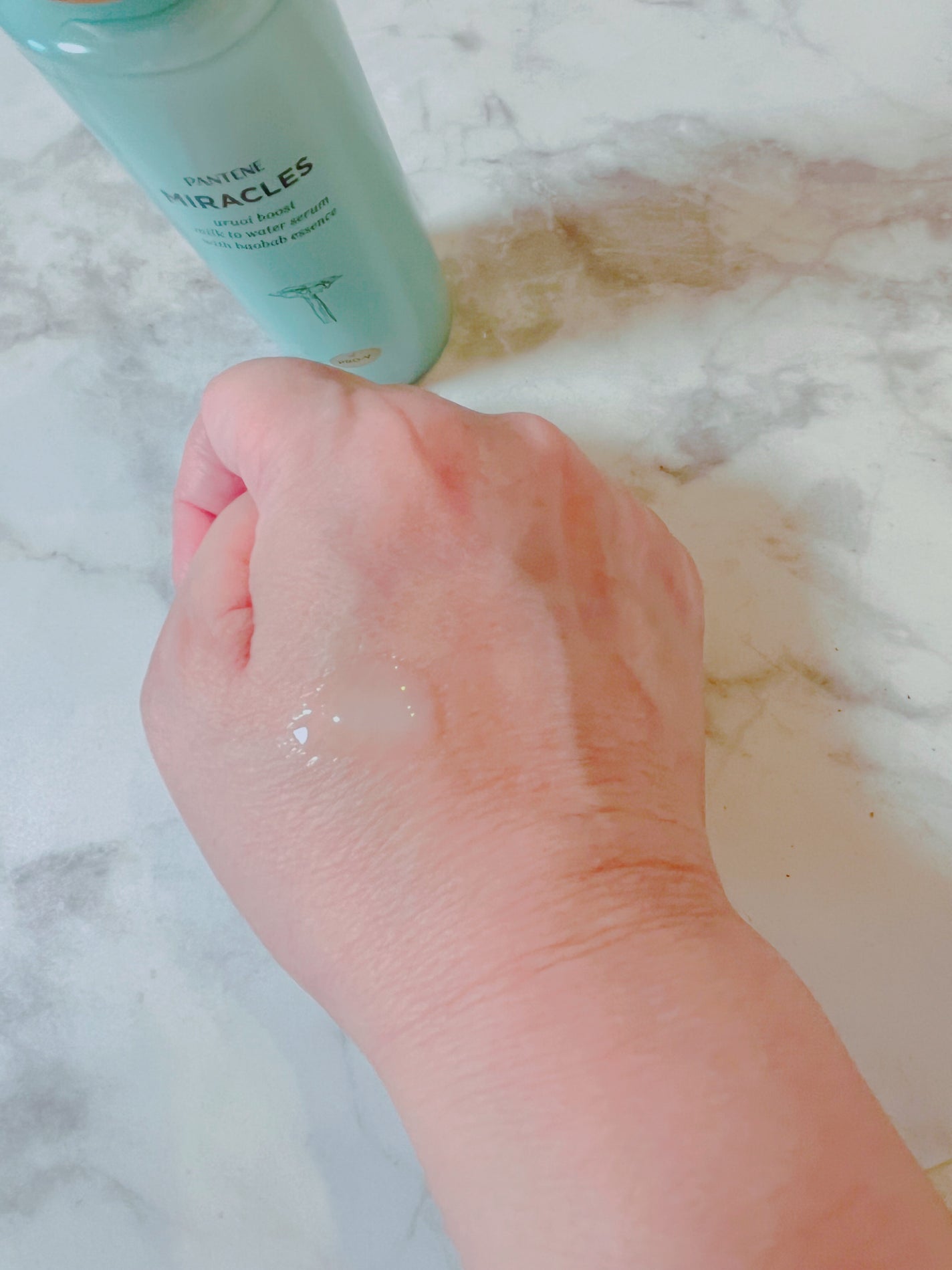 オタネ on LIPS 「ミルクが水のようなテクスチャーに変化。髪に瞬時に浸透。#うるお..」(2枚目)