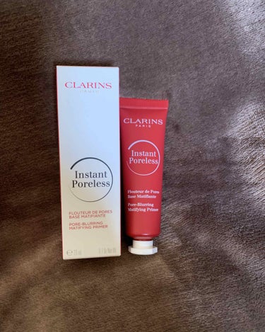 CLARINS
Instant Poreless   
インスタントマットプライマー

部分用メイクアップベース
20ml  ¥3780

これから少しずつ暖かくなる季節に備えてプライマーが欲しくなり美