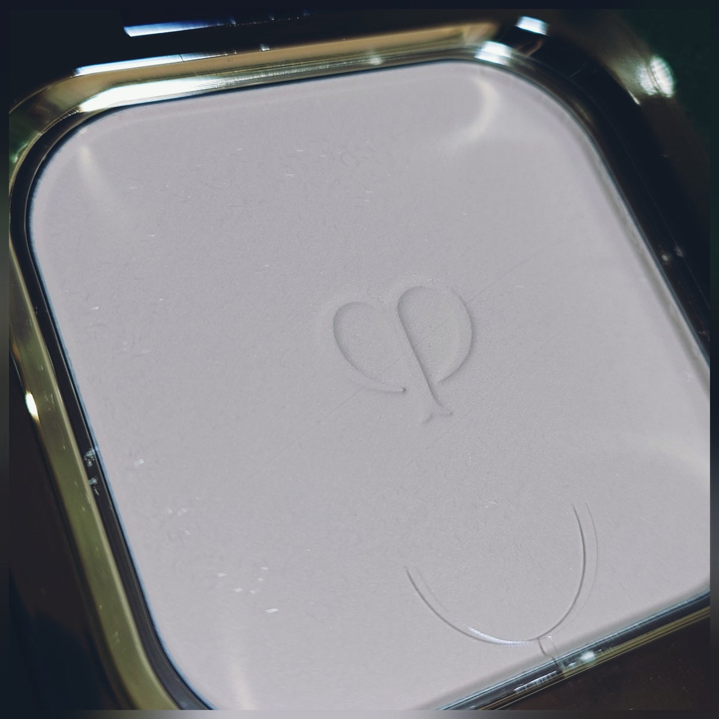 プードルコンパクトエサンシエルn/クレ・ド・ポー ボーテ/プレストパウダーを使ったクチコミ(4枚目)