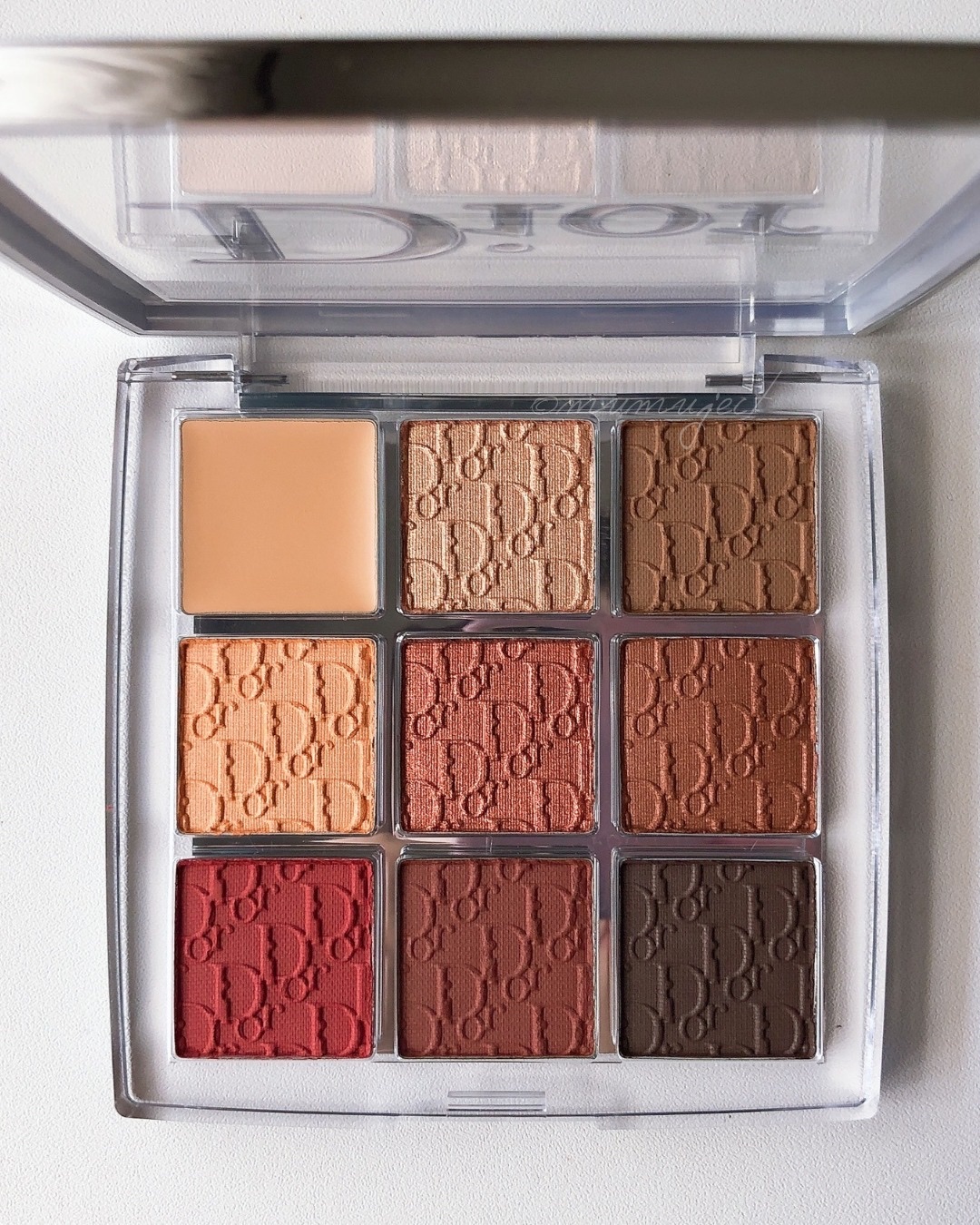 新色レビュー】ディオール バックステージ アイ パレット｜Dior