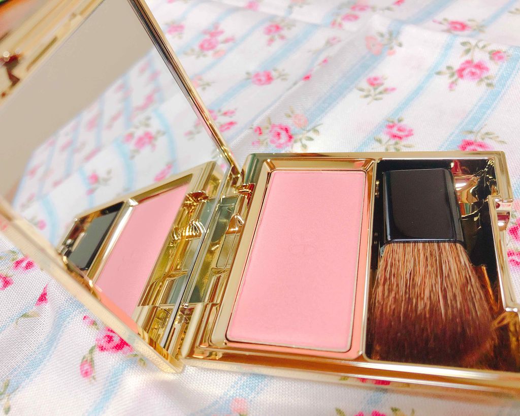 エモーショナル フェイス/Elégance/パウダーチークを使ったクチコミ(2枚目)