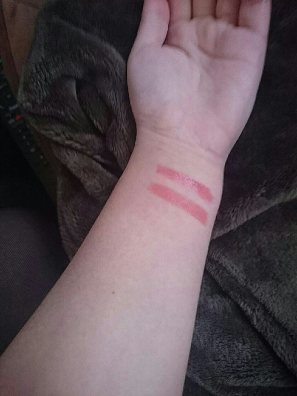 ラスティンググロスリップ/CEZANNE/口紅を使ったクチコミ(2枚目)