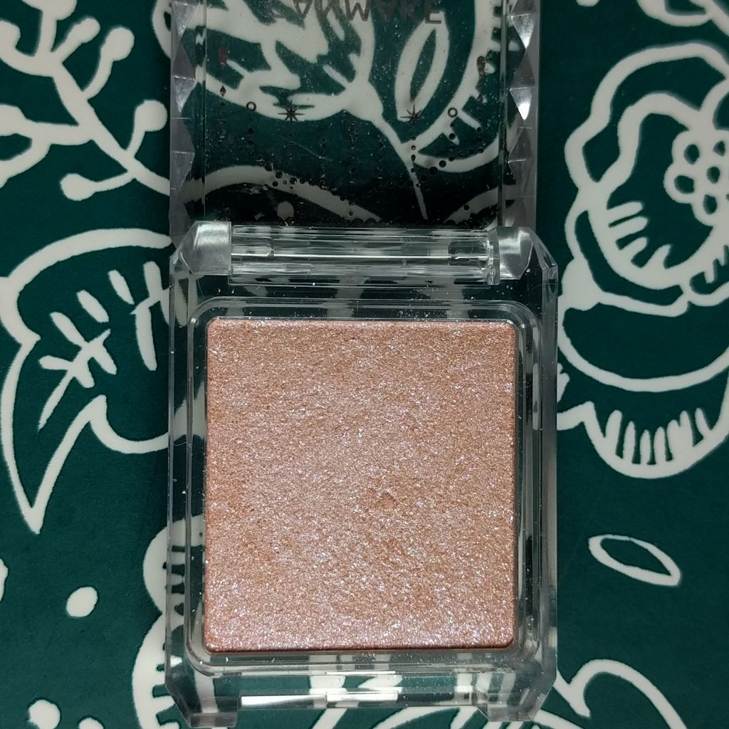 シマリングオーロラアイズ/キャンメイク/単色アイシャドウを使ったクチコミ（2枚目）