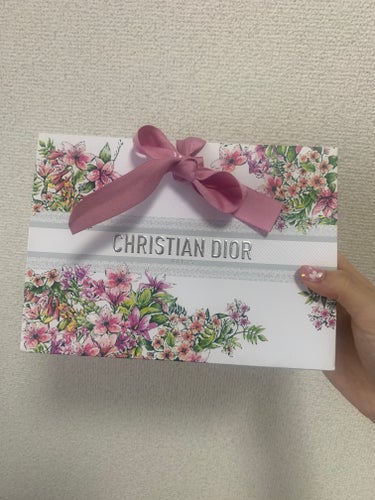 Dior ミス ディオール オードゥ パルファン ミニ ミスのクチコミ「Diorから香水♡❓

ミス ディオール オードゥ パルファン ミニ ミス

大人気ブランドか.....」（3枚目）