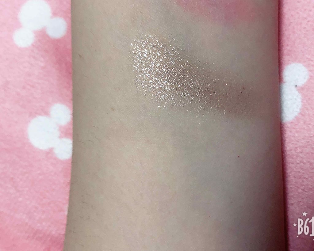 プリズム パウダーアイカラー/リンメル ロンドン/単色アイシャドウを使ったクチコミ（3枚目）