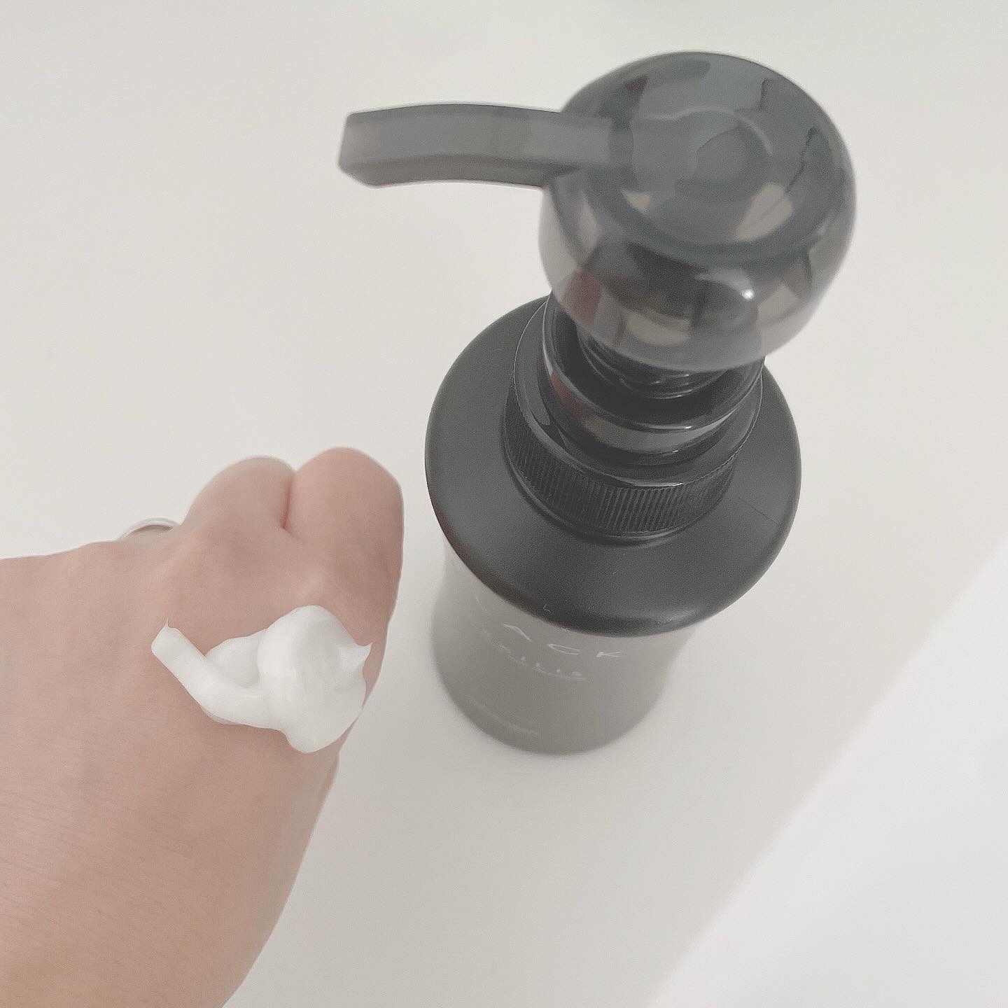 ブラック フレグランストリートメント/LEXILIS/洗い流すヘアトリートメントを使ったクチコミ（2枚目）