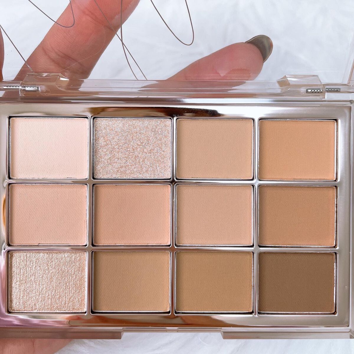 ソフトブラーリングアイパレット/wakemake/アイシャドウパレットを使ったクチコミ（3枚目）