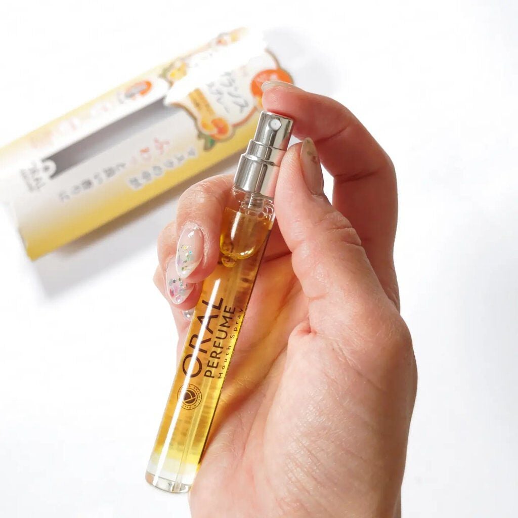 aki on LIPS 「❥マウススプレー お洒落でポーチに入れてもかさばらないスリム..」(4枚目)