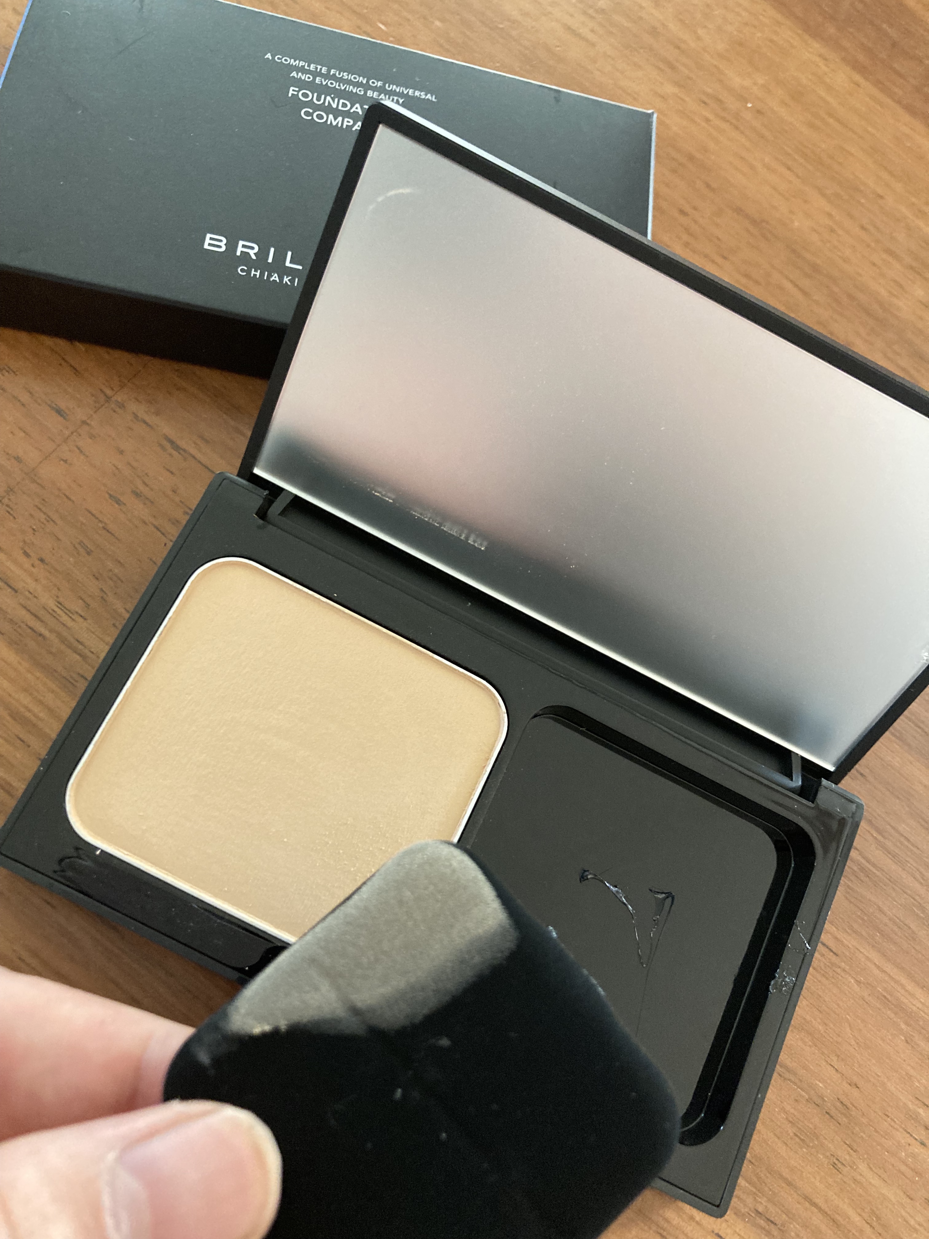 パウダリーファンデーション レジェンダリー グロウ/ブリリアージュ/パウダーファンデーションを使ったクチコミ（2枚目）