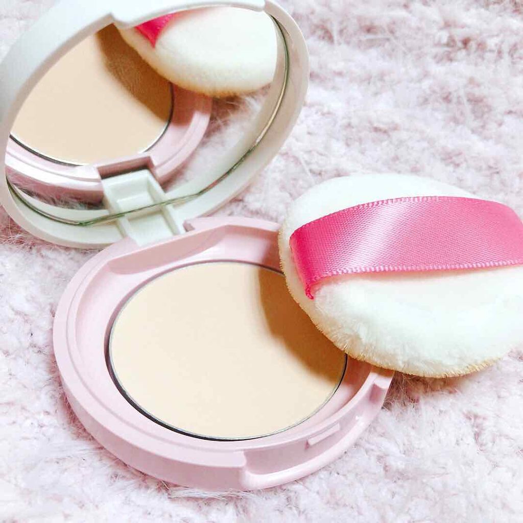 ポイントマジックPRO プレストパウダー UVのクチコミ「ポイントマジックPRO✨

‪これ本当にすごい◎
毛穴をしっかりカバーしてくれます( °o°).....」（2枚目）