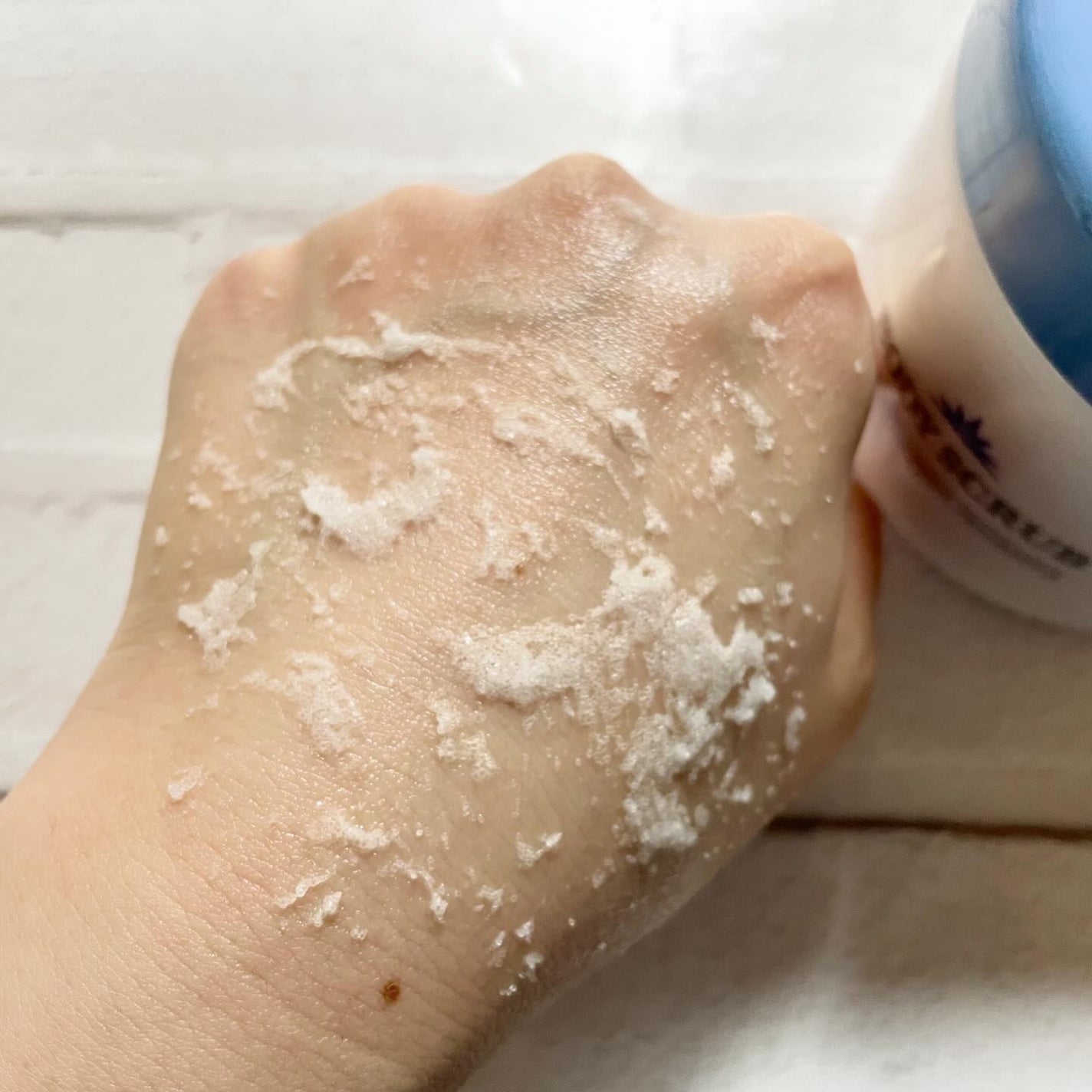 ボディスクラブ/médelle/ボディスクラブを使ったクチコミ(4枚目)