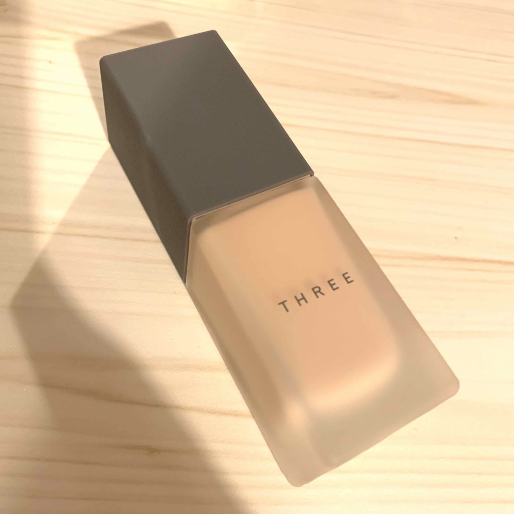 フローレスエシリアル フルイド ファンデーション/THREE/リキッドファンデーションを使ったクチコミ(2枚目)