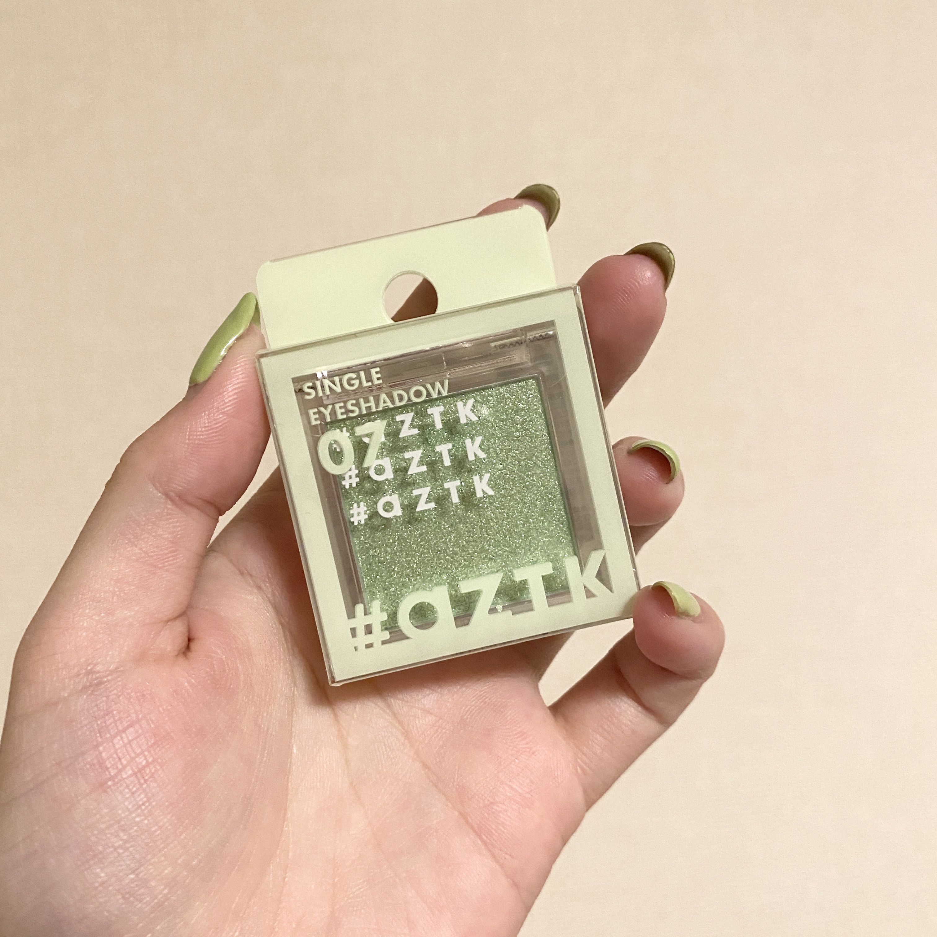 シングルアイシャドウ/aZTK/単色アイシャドウを使ったクチコミ（2枚目）