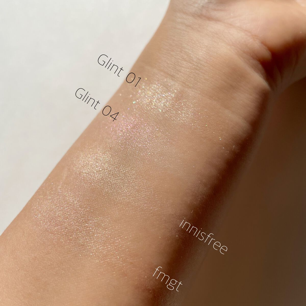 オーロラシマー ハイライター/innisfree/パウダーハイライトを使ったクチコミ（2枚目）