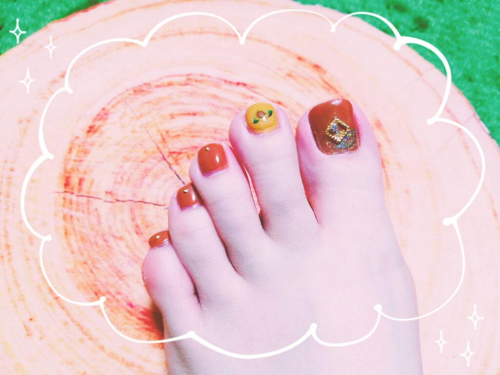 カラフルネイルズ/キャンメイク/マニキュアを使ったクチコミ(2枚目)